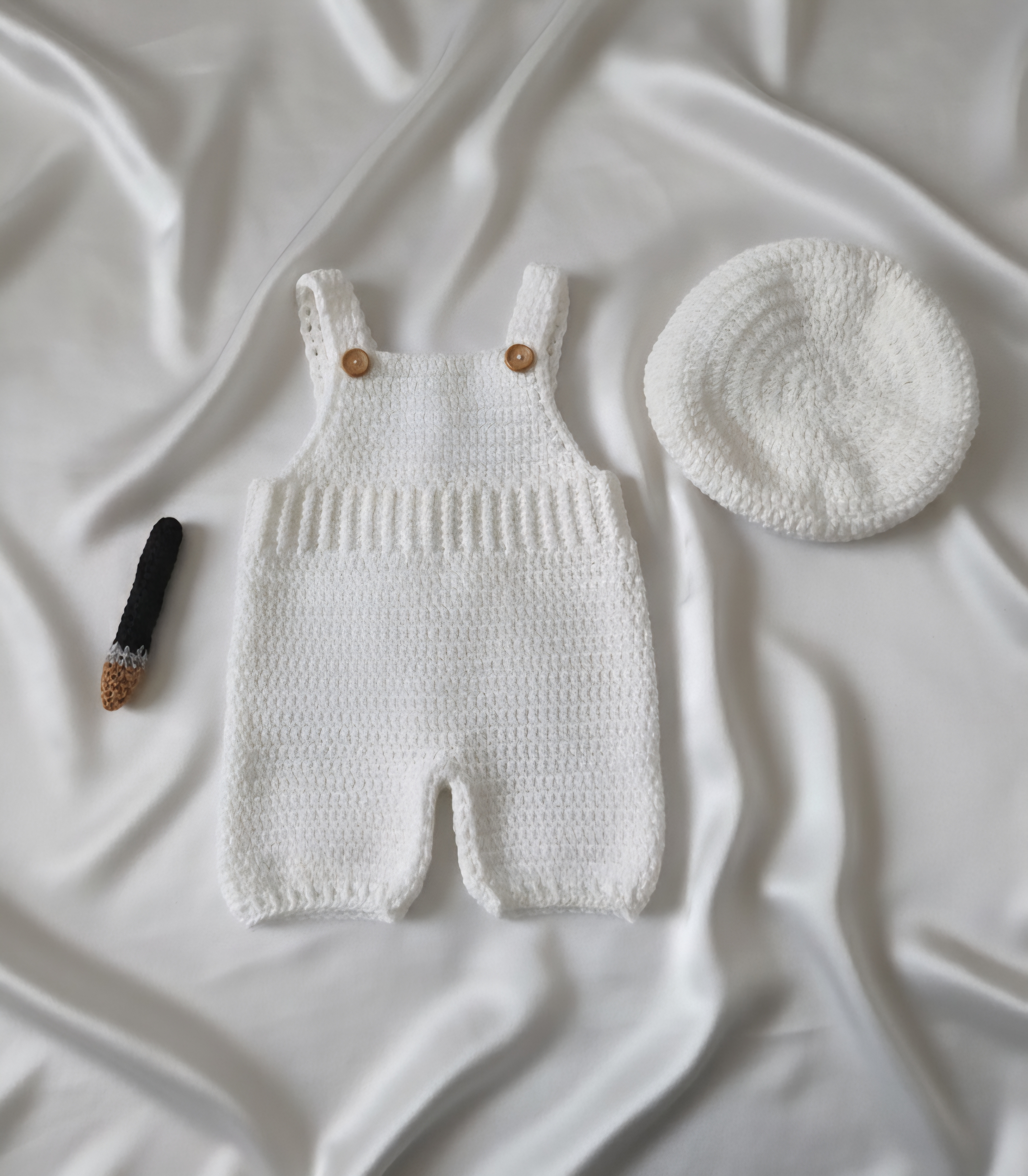Mameluco blanco con gorro