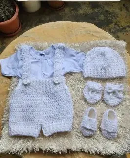 Conjunto celeste con tirantes